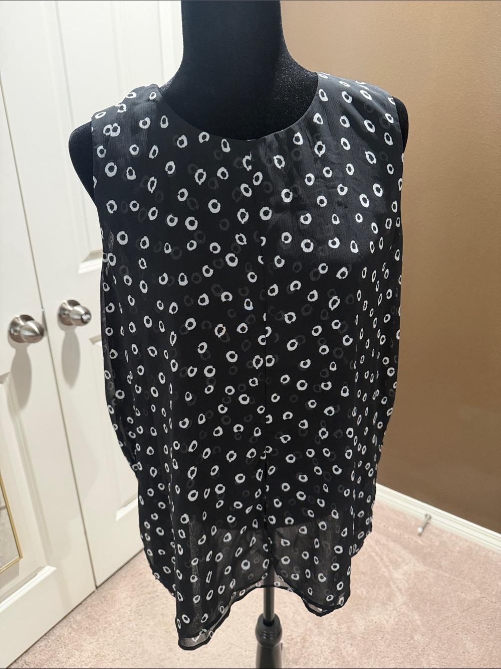 Women’s Black Sleeveless Dot Print Top